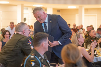 Ministerpräsident Gordon Schnieder würdigt deutsch-amerikanische Freundschaft in Baumholder Ministerpräsident Gordon Schnieder würdigt deutsch-amerikanische Freundschaft in Baumholder