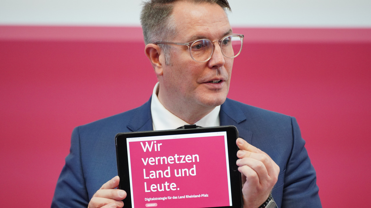Alexander Schweitzer