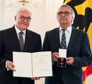 Verleihung des Verdienstorden der Bundesrepublik Deutschland durch Bundespräsident Frank-Walter Steinmeier an Christoph Pies aus Kastelaun.