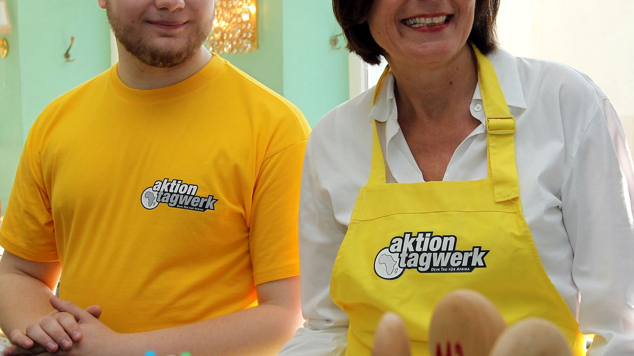 Arbeitseinsatz für die Aktion im Mainzer Café. Bild: Stefan Sämmer