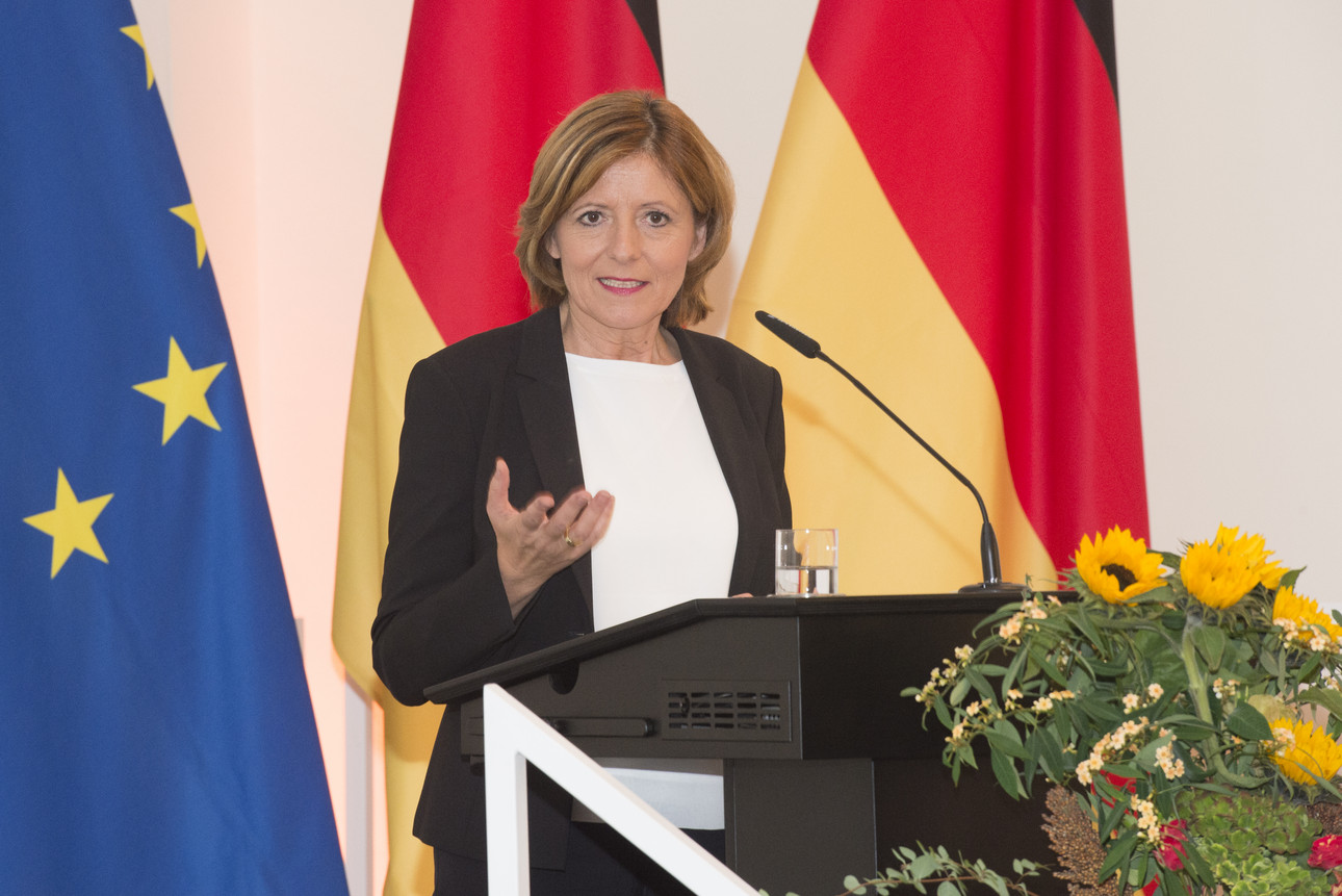 Ministerpräsidentin Malu Dreyer überreicht die Sportplakette