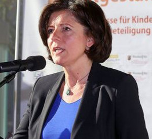 Ministerpräsidentin Malu Dreyer hat im Konferenzzentrum des ZDF den 8. Demokratietag eröffnet. Bild: Stefan Sämmer / © Staatskanzlei