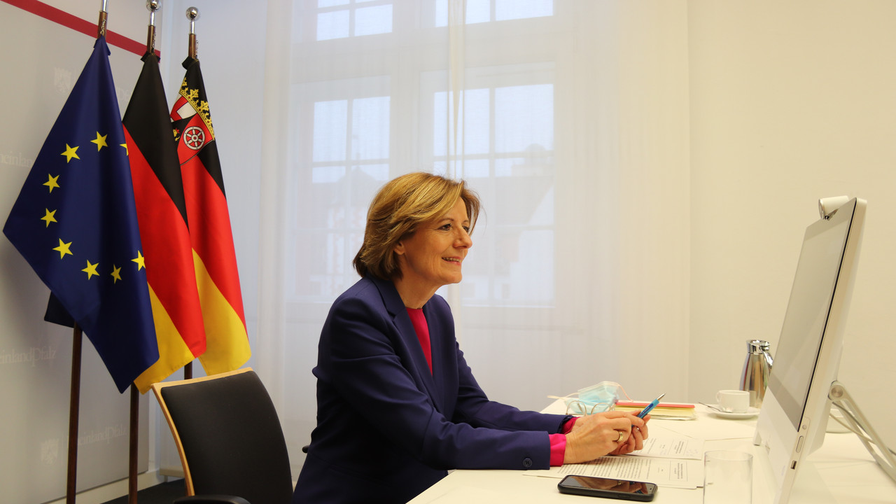 Ministerpräsidentin Mali Dreyer während der Videokonferenz 