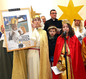 Sternsinger bei ihrem Besuch der Staatskanzlei am 9. Januar 2013; Bild: Stefan Sämmer / © Staatskanzlei