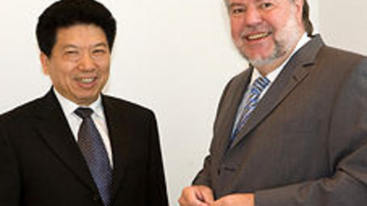 Kurt Beck mit Canrong Ma