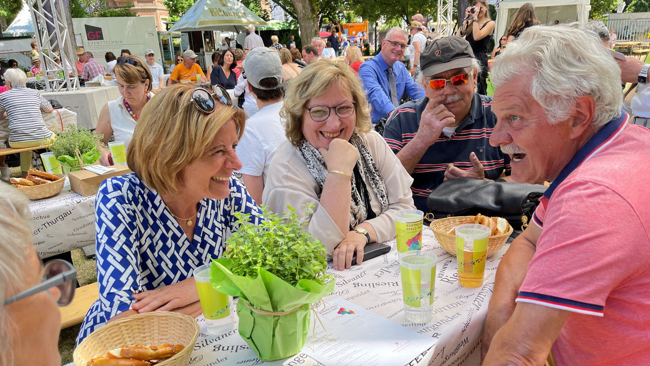 Malu Dreyer beim Frühschoppen der Landesregierung auf dem Rheinland-Pfalz-Tag in Bad Ems.