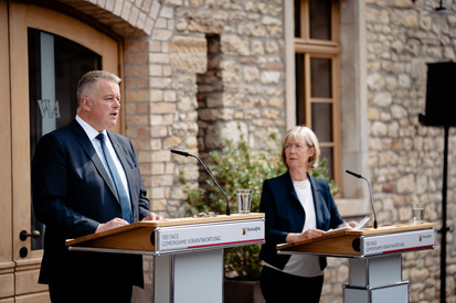 100 Tage gemeinsame Verantwortung: Schnieder und Ahnen ziehen Zwischenbilanz und stellen Schwerpunkte für die kommenden Monate vor 100 Tage gemeinsame Verantwortung: Schnieder und Ahnen ziehen Zwischenbilanz und stellen Schwerpunkte für die kommenden Monate vor