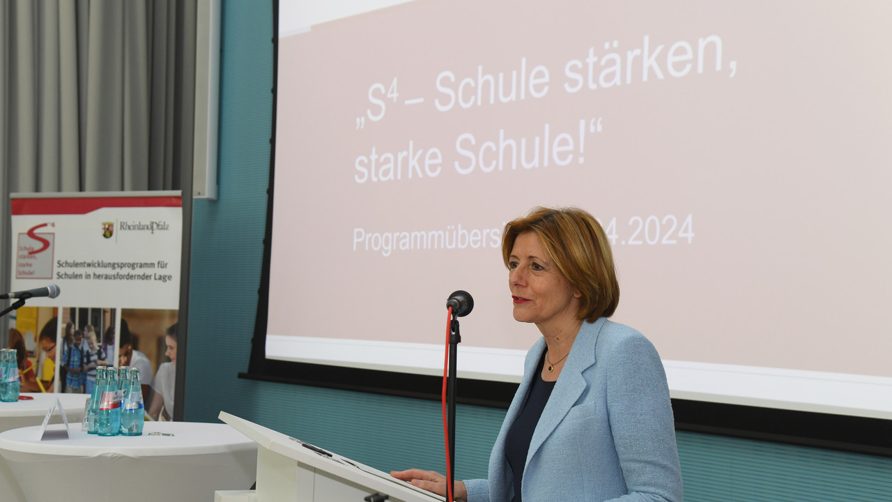 Ministerpräsidentin Malu Dreyer - Programm 'S4 – Schule stärken, starke Schule!'