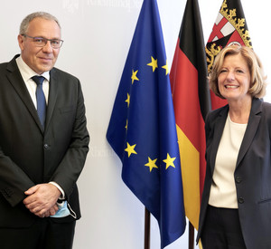 Ministerpräsidentin Malu Dreyer und der neue Vizepräsident der Region Burgund Franche-Comté, Patrick Molinoz