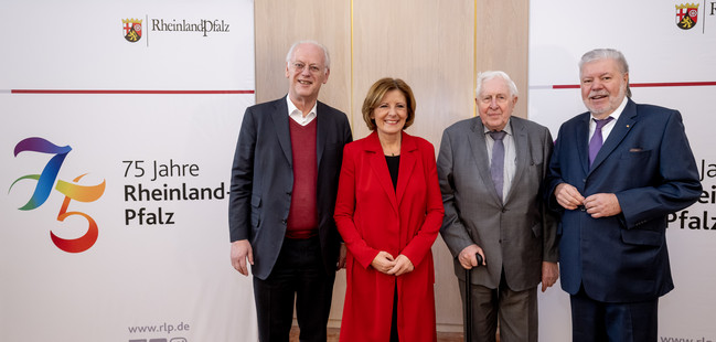 Rudolf Scharping, Malu Dreyer, Bernhard Vogel und Kurt Beck bei Feierlichkeiten zum 75. Landesjubiläum.