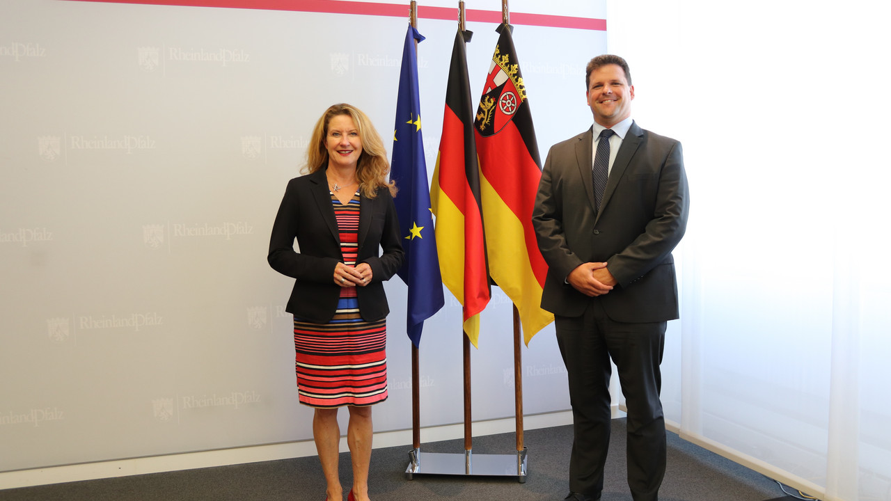 Heike Raab begrüßt ungarischen Generalkonsul