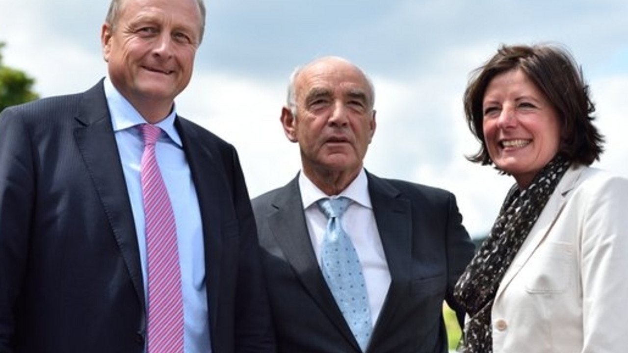 Bauernpräsident Joachim Rukwied (l-r), dessen Vizepräsident Norbert Schindler und Ministerpräsidentin Malu Dreyer beim Deutschen Bauerntag in Bad Dürkheim; Bild: dpa