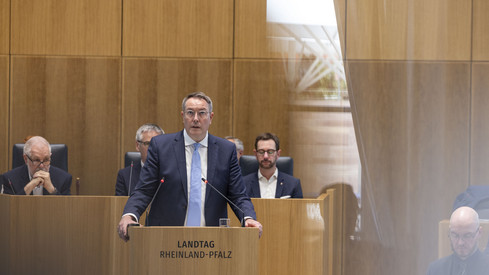 Landtag beschließt Staatsverträge zum öffentlich-rechtlichen Rundfunk und zum Jugendmedienschutz