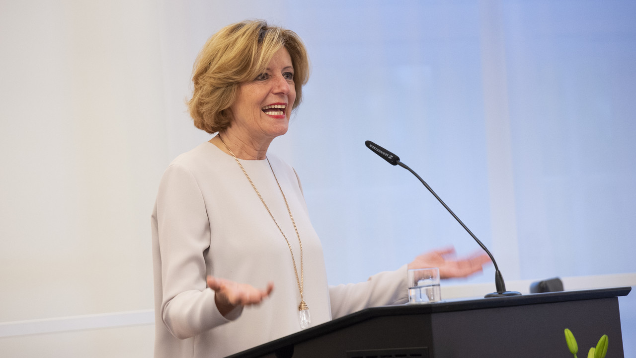 Ministerpräsidentin Malu Dreyer bei der Verleihung der Sportplakette