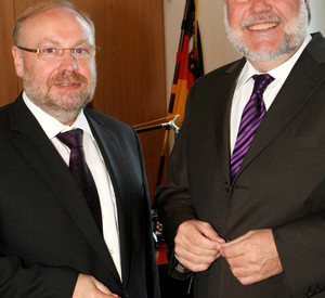 Dieter Burgard und Ministerpräsident Kurt Beck; Bild: Bauer