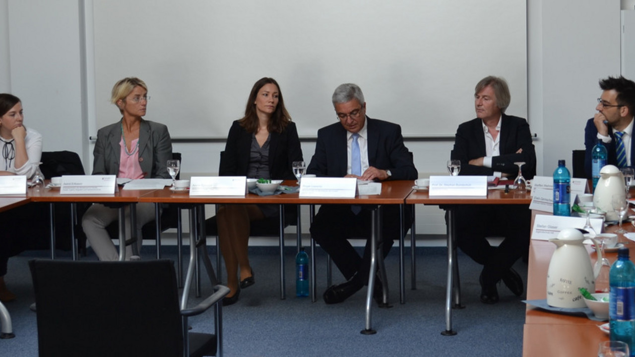 Ministerin Spiegel und Minister Lewentz stellen das Konzept zur Verhinderung islamistischer Radikalisierung junger Menschen vor