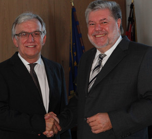 Ministerpräsident Beck mit Edgar Wagner; Bild: Melanie Bauer / © Staatskanzlei