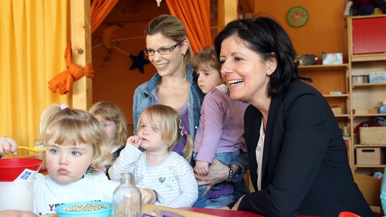 Ministerpräsidentin Malu Dreyer in einer Essenheimer Kita