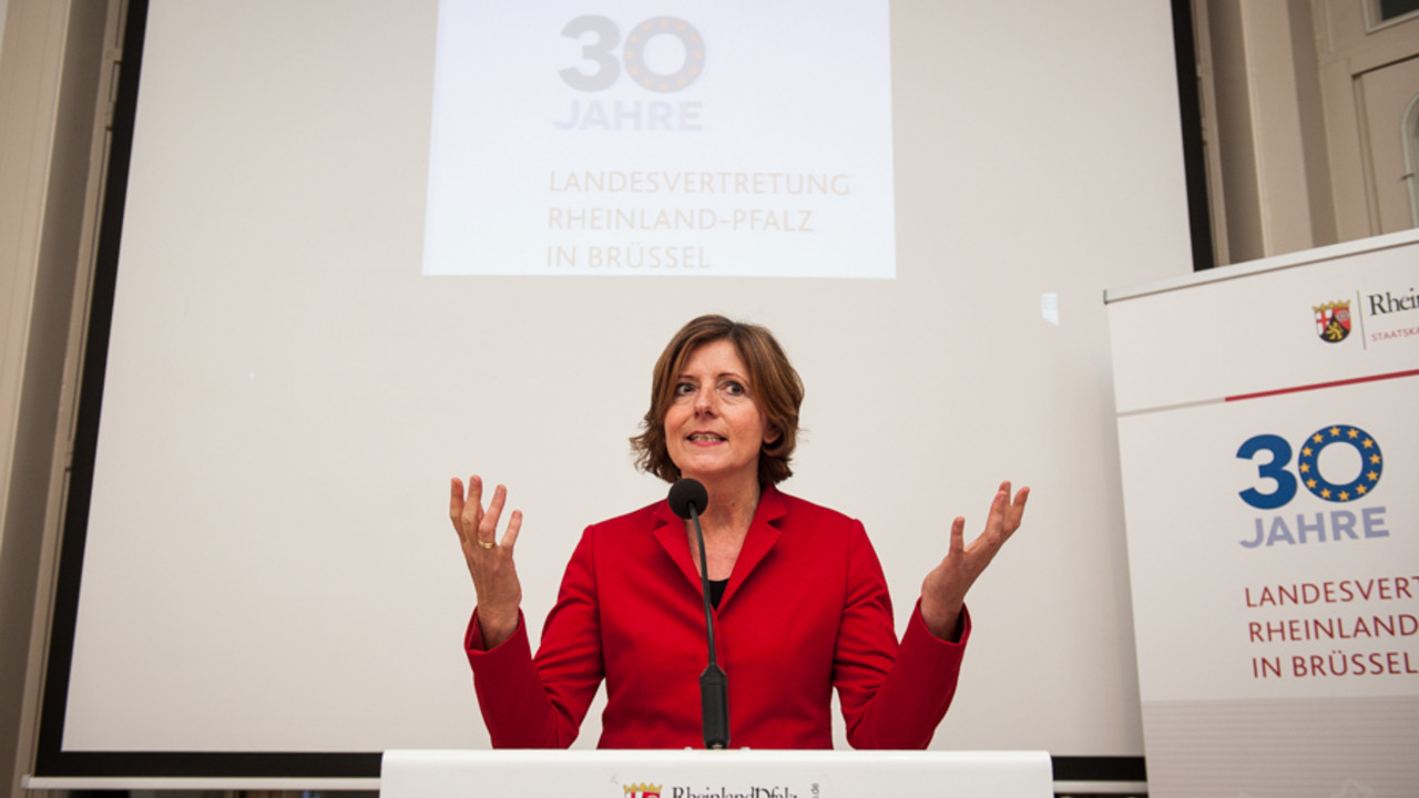 Ministerpräsidentin Malu Dreyer unterstrich in ihrer Rede den Stellenwert Europas für die Landesregierung 
