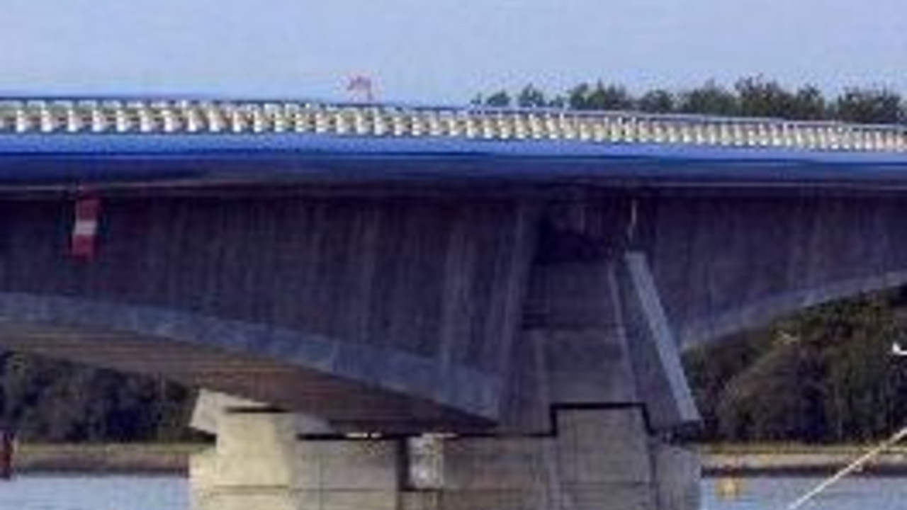Durch Brücken sind Deutschland und Frankreich im PAMINA-Raum am Oberrhein verbunden; Bild: dpa