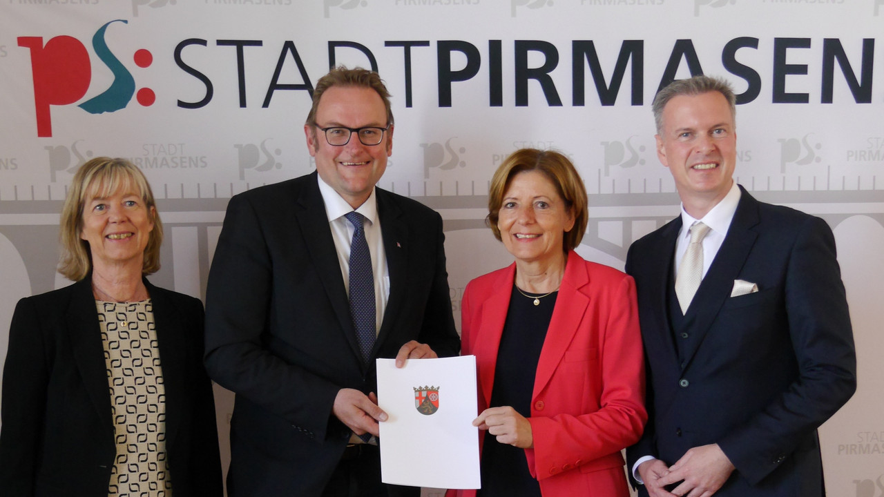 Historischer Schuldenschnitt in Pirmasens. Mit Doris Ahnen, Markus Zwick, Malu Dreyer.