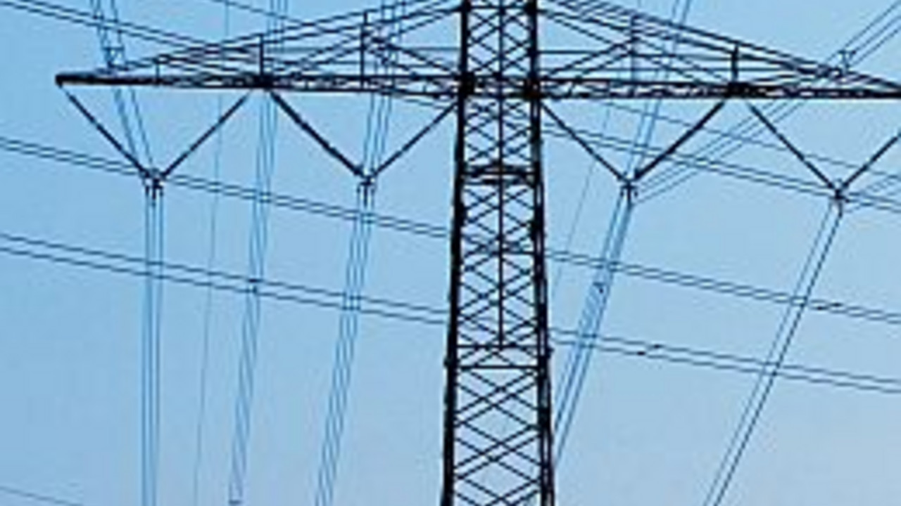 Strommast; Bild: dpa