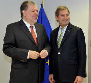 Ministerpräsident Beck mit EU-Kommissar Hahn; Bild: Dauwe / © Staatskanzlei