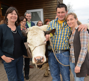 Während der Grünen Woche Rheinland-Pfalz besucht Umweltministerin Ulrike Höfgen die Käserei Fuchsen in Saarburg-Kahren; Bild: MULEWF