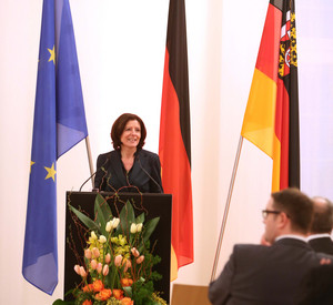 Ministerpräsidentin Malu Dreyer bei ihrer Rede zum Empfang in der Staatskanzlei;