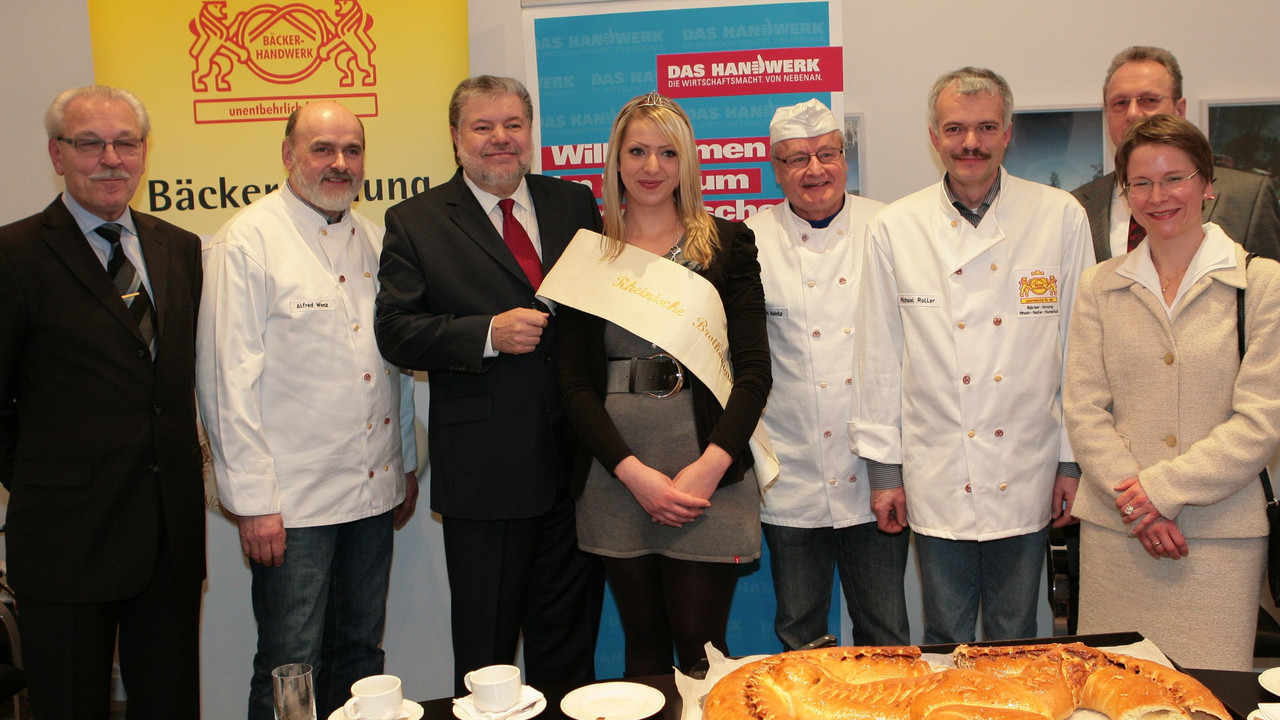 Übergabe der Neujahrsbrezel; Bild: Pipprich