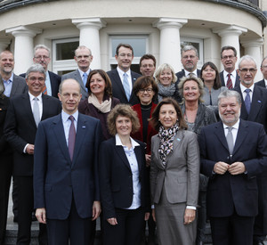 Ministerrat und BASF-Vorstand; Bild: Bauer / © Staatskanzlei
