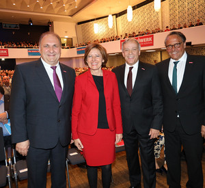 Ministerpräsidentin Malu Dreyer bei der Meisterfeier Handwerkskammer Koblenz (HwK) mit ZDH-Präsident Hans Peter Wollseifer HwK-Hauptgeschäftsführer Ralf Hellrich und HwK-Präsident Kurt Krautscheid.