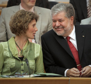 Eveline Lemke und Kurt Beck im Plenum; Bilder: dpa / Melanie Bauer