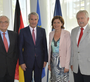 Jean-Marie Belliard (Vizepräsident der Région Alsace) / Philippe Richert (Präsident der Région Alsace) / Ministerpräsidentin Malu Dreyer / Werner Schreiner (Beauftragter der Ministerpräsidentin für die grenzüberschreitende Zusammenarbeit, v.l.)