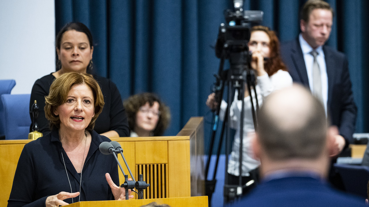 Ministerpräsidentin Malu Dreyer bei der Befragung im Landtag