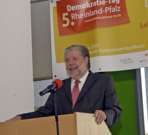 Kurt Beck beim 5. Demokratietag; Bild: Wolf