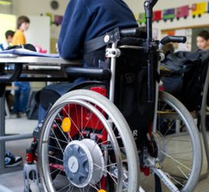 Städte und Kreise brauchen Unterstützung, beispielsweise bei der Inklusion in den Schulen; Bild: dpa