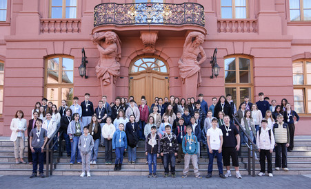 Girls'Day und Boys'Day: 76 Jugendliche erkunden berufliche Perspektiven in der Landespolitik