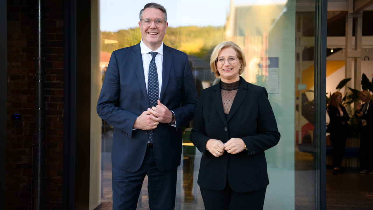 Ministepräsident/in Schweitzer und Rehlinger