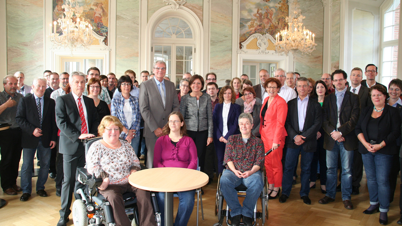 Begegnung mit den Mitarbeiterinnen und Mitarbeiter; Bilder: ADD