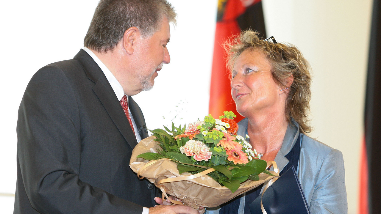 Regierungbildung Mai 2011, Beck ernennt Alt; Bild: rlp-Archiv, Piel