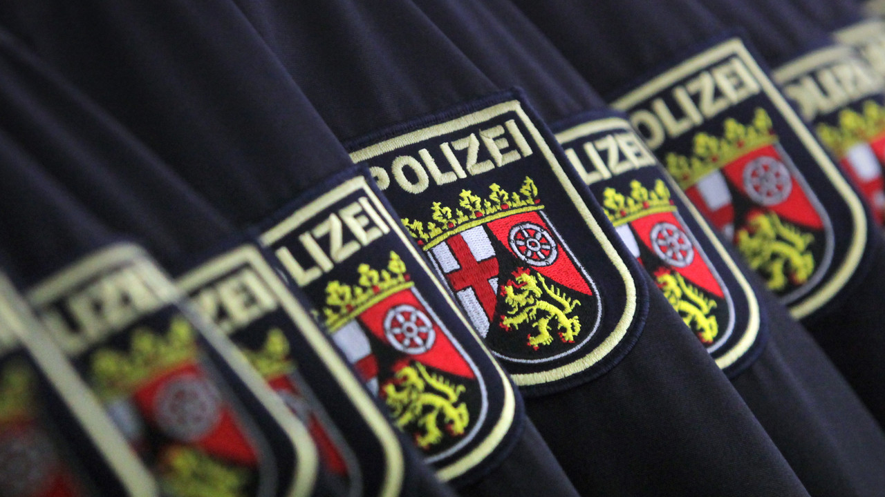 Polizeiuniformen; Bild: dpa