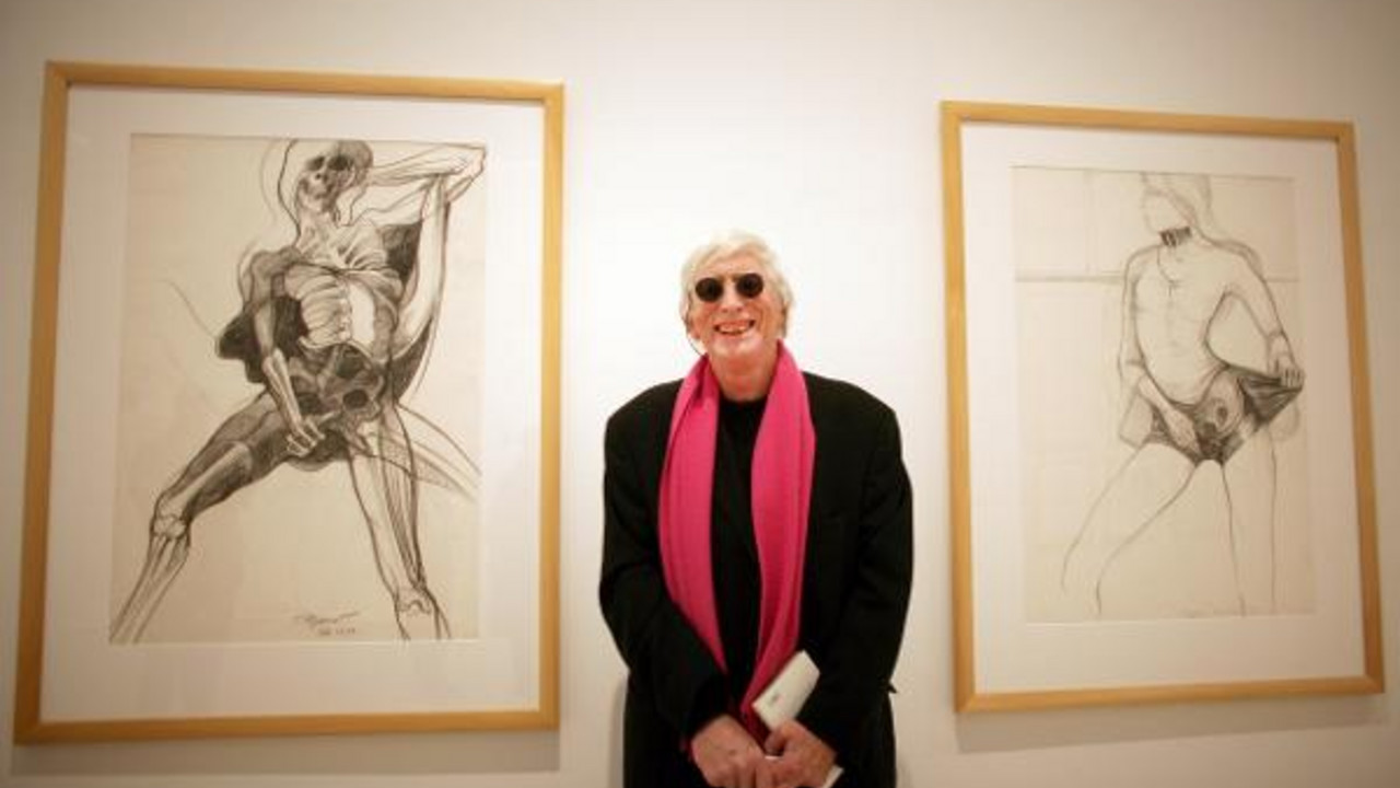 Tomi Ungerer vor seinen Werken; Bild: dpa
