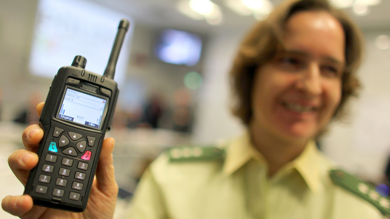 Polizeifunk; Bild: dpa