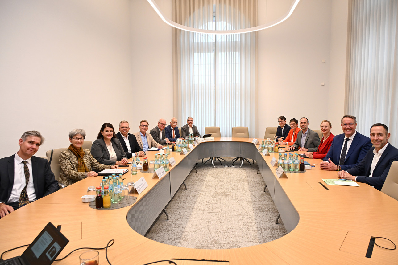 Der Transformationsrat tagt im Alten Kabinettssaal in der Staatskanzlei.