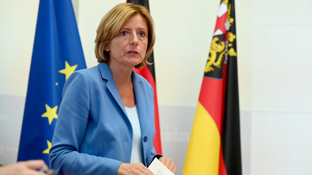 Ministerpräsidentin Malu Dreyer bei der Pressekonferenz nach dem Videoschalte mit Bund und Ländern