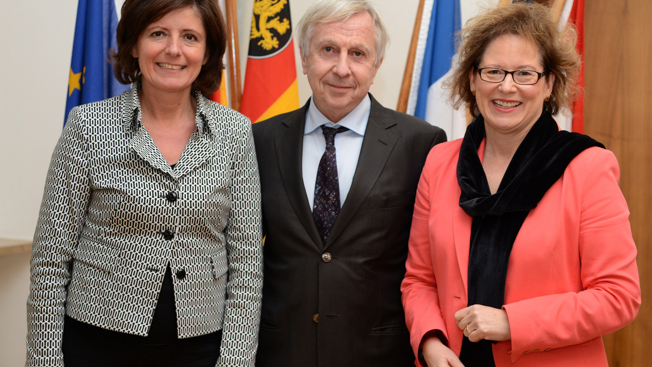 Ministerpräsidentin Malu Dreyer, der Präsident des Regionalrates Lothringen, Jean-Pierre Masseret und Dagmar Barzen, Präsidentin der Aufsichts- und Dienstleistungsdirektion Rheinland-Pfalz; Bild: Harald Tittel / © Staatskanzlei