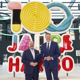 Ministerpräsident Alexander Schweitzer besucht HARIBO in Grafschaft