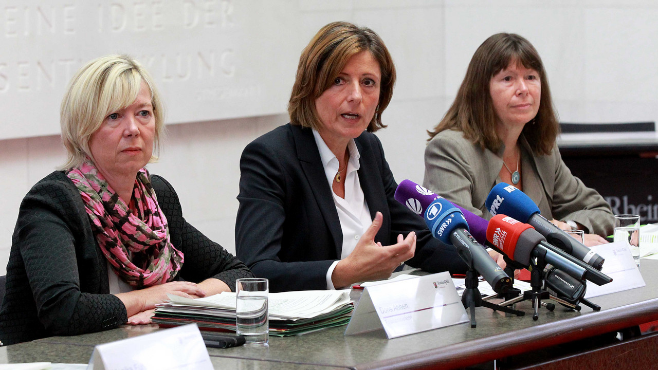 Ministerpräsidentin Malu Dreyer mit Finanzministerin Doris Ahnen und Umweltministerin Ulrike Höfken