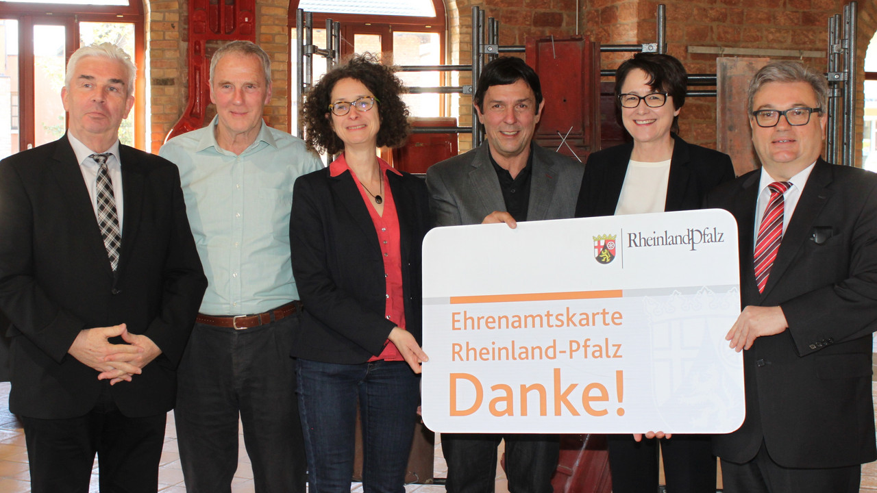 Auch in der Verbandsgemeinde Jockgrim gibt es jetzt die Ehrenamtskarte